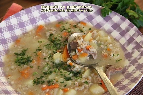 Krupnik z żołądkami drobiowymi