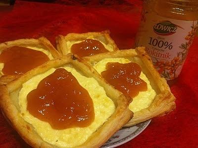 Ciasteczka śniadaniowe z dżemem z Rokitnika