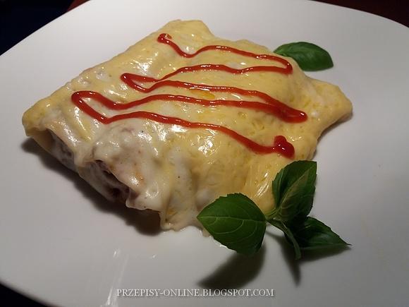 Cannelloni z mięsem wieprzowym w sosie pomidorowym i beszamelowym