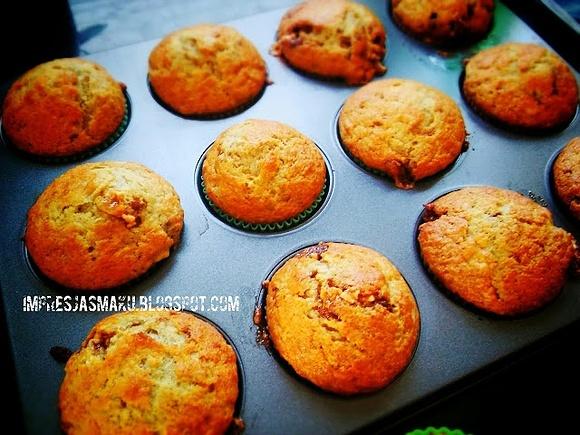 Muffinki bananowe ze snikersami