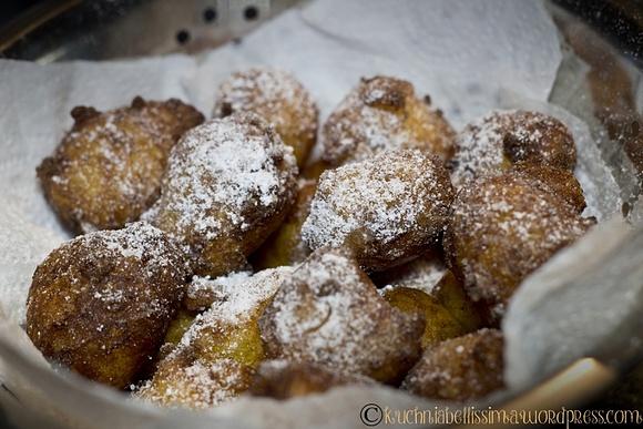 Małe pomarańczowe pączki