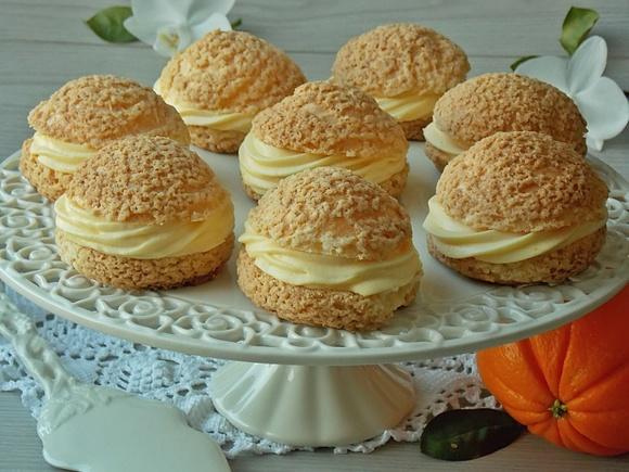 Pomarańczowe ptysie z kruszonką i kremem mascarpone