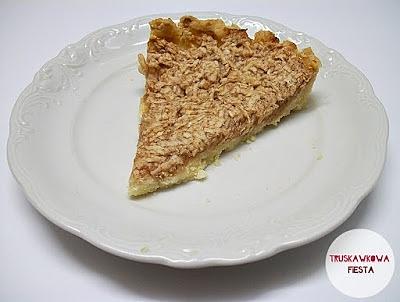Jednoporcjowa szarlotka na kruchym cieście