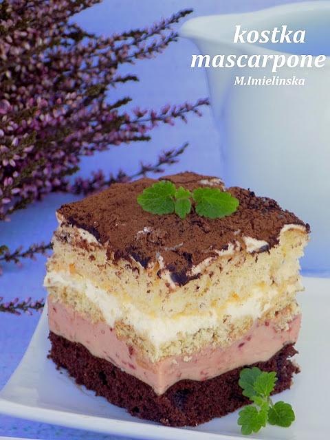Biszkopt z mascarpone i dżemem truskawkowym