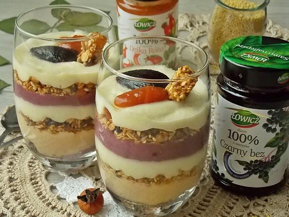 Pudding z kaszy jaglanej z granolą