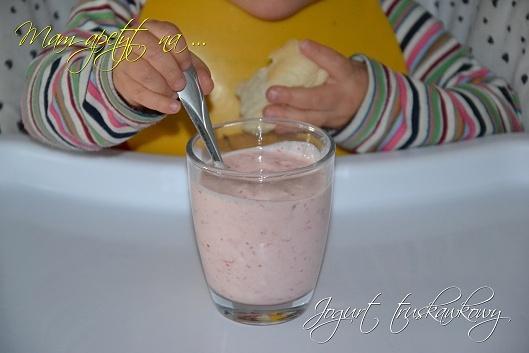 Jogurt truskawkowy