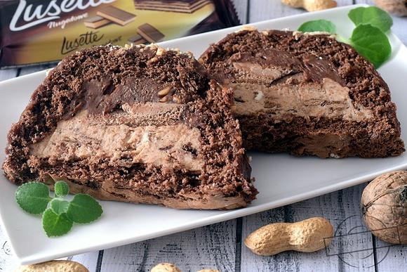 Ciasto orzechowe z wafelkami i masami na bazie mascarpone