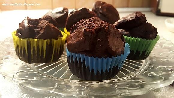 Czekoladowe muffiny bez cukru i glutenu
