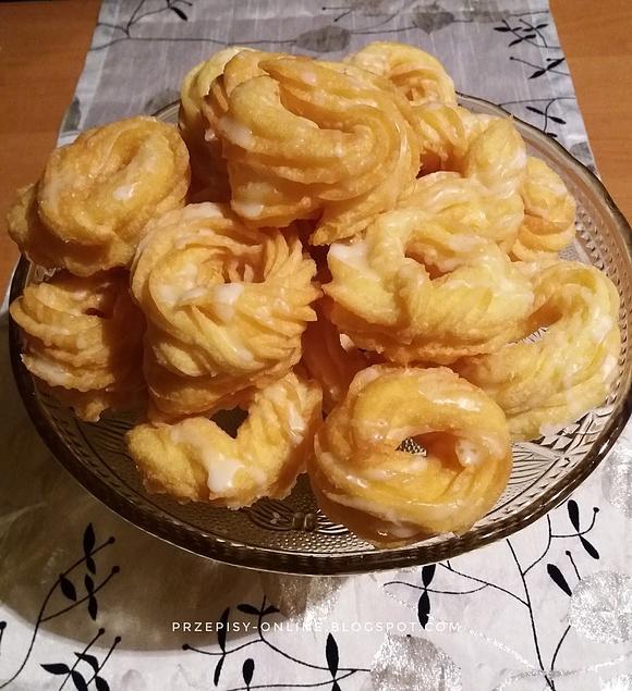 Gniazdka - pączki wiedeńskie