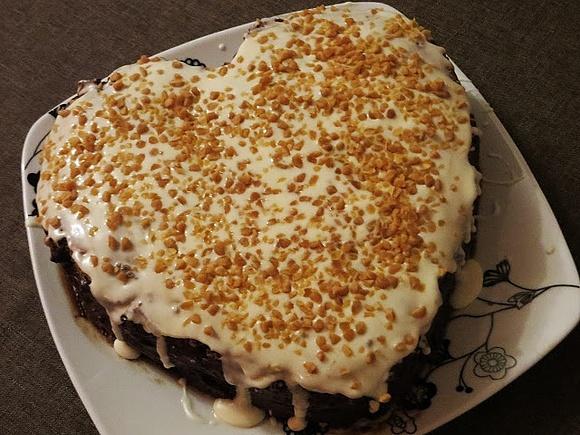 Walentynkowy tort czekoladowy