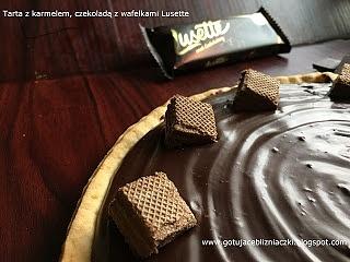 Tarta z karmelem czekoladowym, wafelkami Lusette i ganache