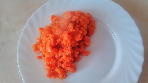 Sałatka domowa z marchewki zasmażana