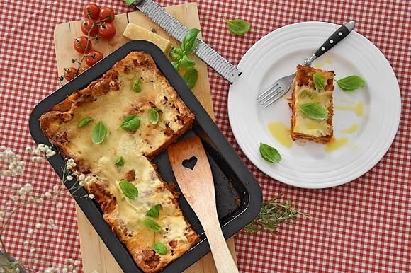 Lasagne z sosem bolońskim