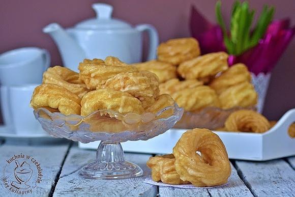 Pączki hiszpańskie gniazdka