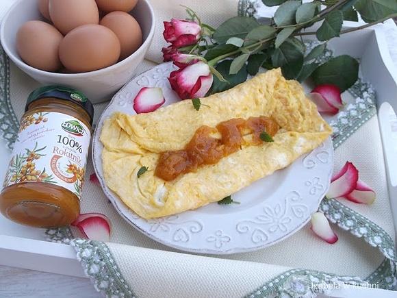Śniadaniowy omlet z dżemem Łowicz