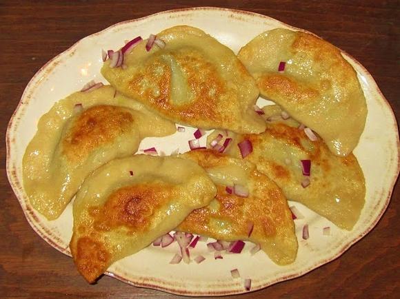 Pierogi z fasolką - tradycyjny przepis na domowe pierogi