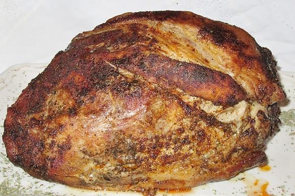 Pyszna pieczona karkówka z czosnkiem i majerankiem