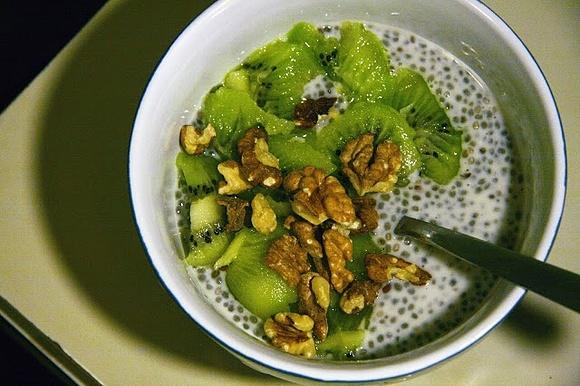 Chia pudding - zdrowe i pożywne śniadanie z nasion chia