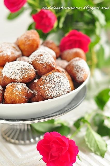Szybkie pączki z ricottą