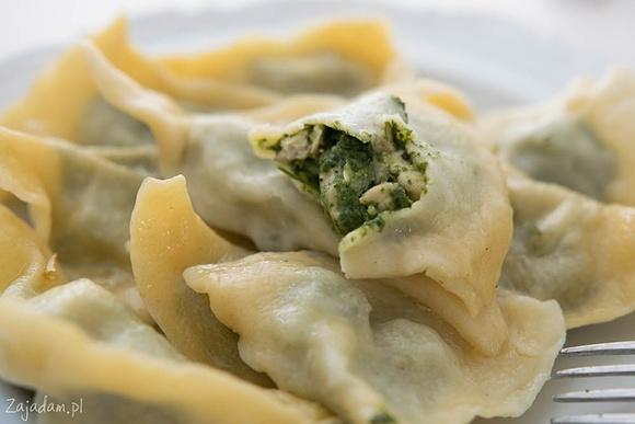 Pierogi z kurczakiem, szpinakiem i serem feta