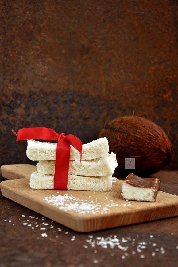 Wegańskie batony kokosowe bez mleka, jajek i glutenu