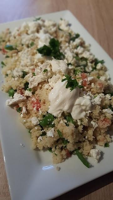 Tabbouleh z kuskusem i stek wołowy