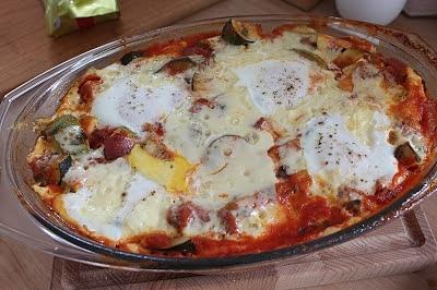Kasza bulgur zapiekana z jajami i warzywami