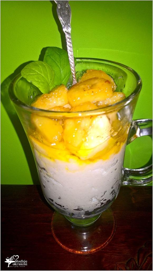Karmelowy pudding ryżowy z karmelizowanym bananem
