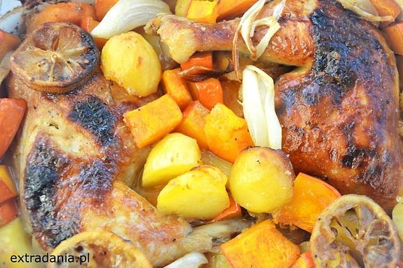 Pieczone udka miodowo-musztardowe z dynią i ziemniakami