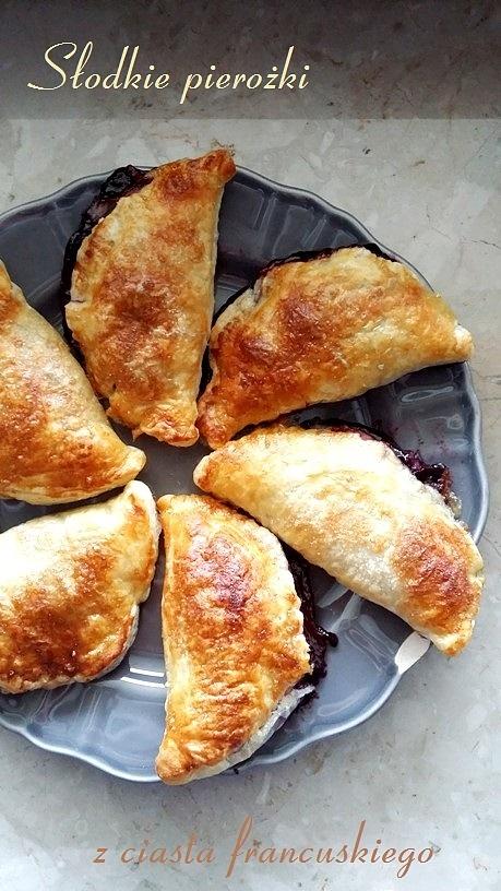 Słodkie pierożki z ciasta francuskiego