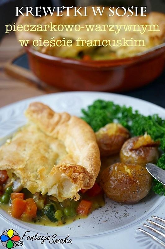 Krewetki w sosie pieczarkowo-warzywnym w cieście francuskim