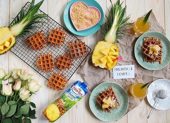 Gofry pina colada z Hortex - pomysł na śniadanie lub deser