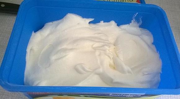 Puszyste lody śmietankowe