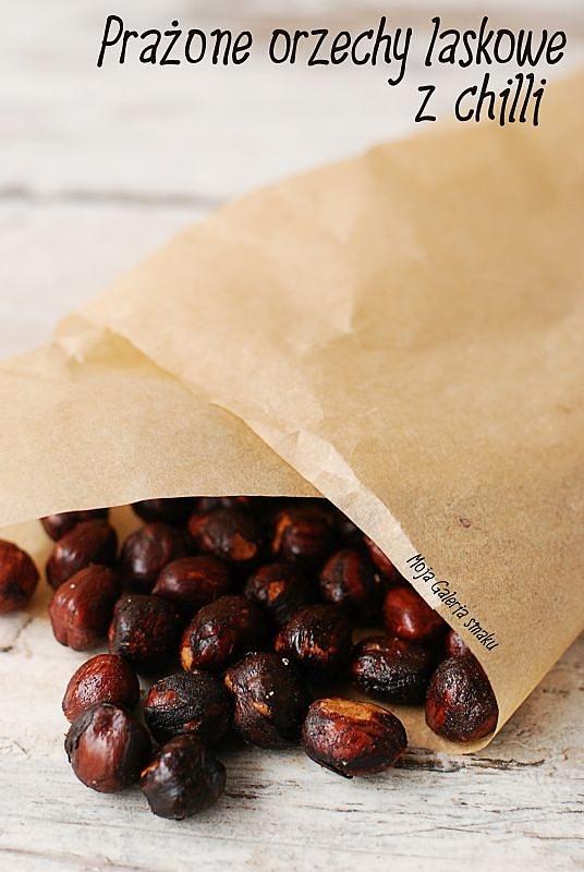 Prażone orzechy laskowe z chilli