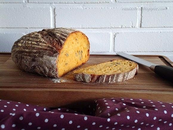 Chleb dyniowy na poolish