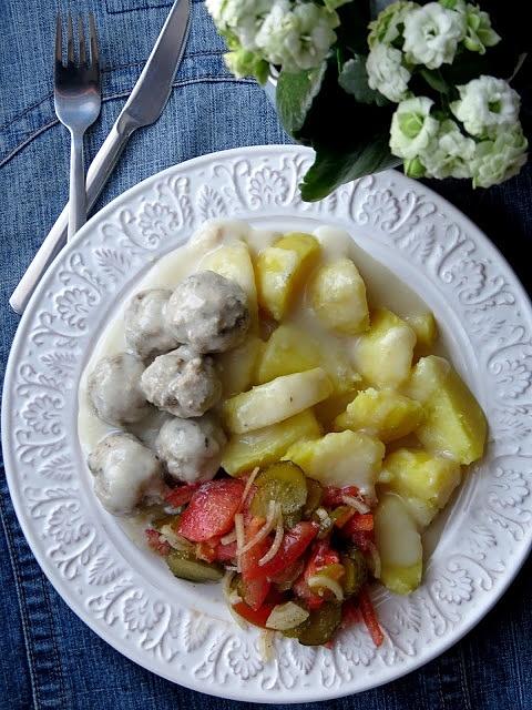 Klopsiki w sosie chrzanowym