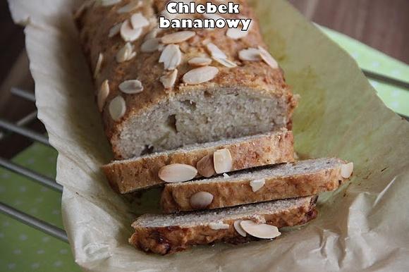 Chlebek bananowy z dojrzałych bananów