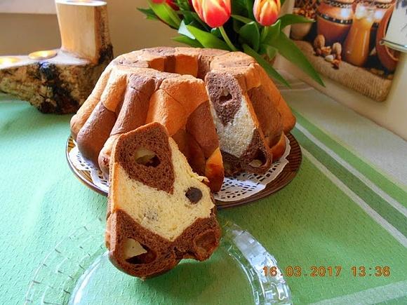 Babka z kuleczek drożdżowa