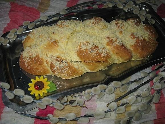 Chałka drożdżowa z kruszonką