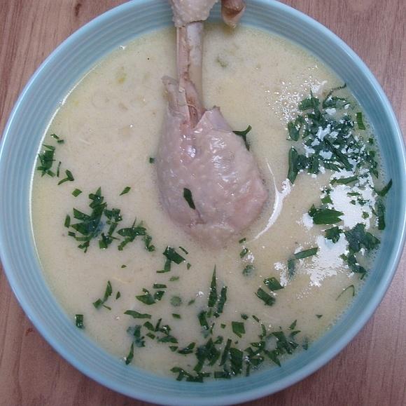 Zupa Czichirtma – prosta i smaczna