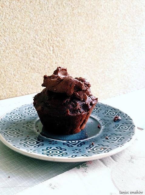 Czekoladowe muffiny z burakiem zdrowe i smaczne