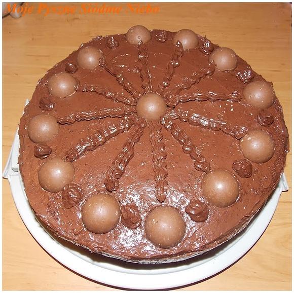 Tort czekoladowo-wiśniowy z kakaowym biszkoptem
