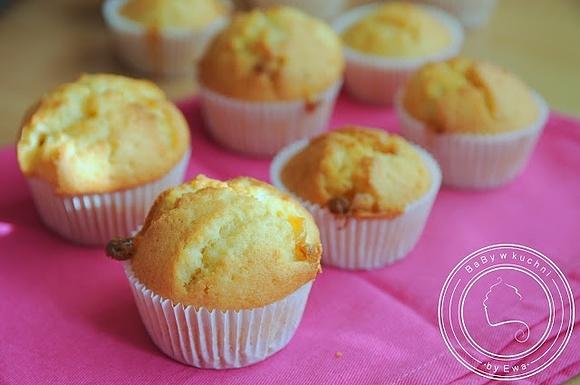 Muffiny pomarańczowe z białą czekoladą