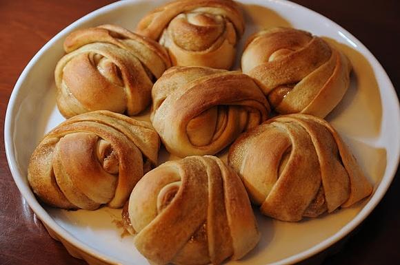 Kardemummabullar szwedzkie bułeczki kardamonowe