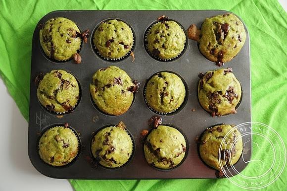 Muffiny bananowo-jarmużowe