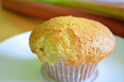 Muffinki z rabarbarem