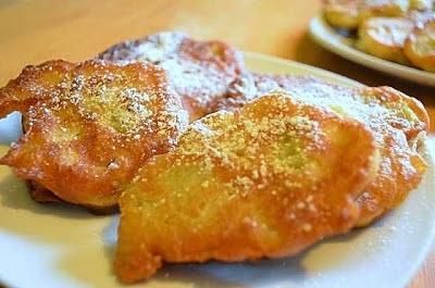 Placuszki z rabarbarem na kwaśnej śmietanie
