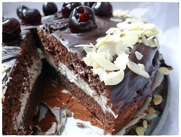 Wuzetka - klasyczny tort czekoladowy z kremem