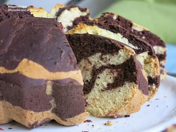 Wegańska babka łaciata bez oleju