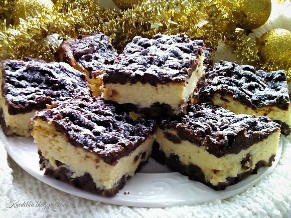 Sernik królewski z bakaliami i skórką pomarańczową